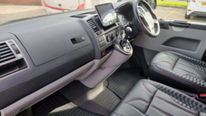 2014 Volkswagen Transporter 2.0 Tdi T32 Highline in Black — image 5