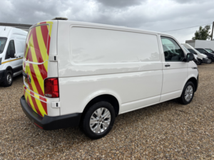 2022 Volkswagen Transporter 2.0 Tdi T28 Startline in White — image 3