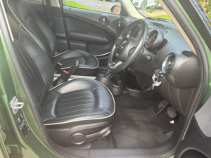 2016 MINI Countryman 1.6 Cooper SUV 5dr Petrol Auto Euro 6 (122 Ps) in Green — image 4
