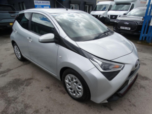 2022 Toyota Aygo 1.0 Vvt-I X-Play Euro 6 (s/s) 5dr in Silver — image 3