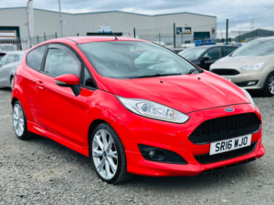 2016 Ford Fiesta 1.0 T Ecoboost Zetec S in Red — image 4