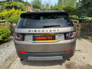 2017 Land Rover Discovery Sport 2.0 Td4 Hse Black in Beige — image 6