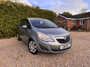 2011 Vauxhall Meriva 1.7 Cdti Exclusiv in Silver — image 2
