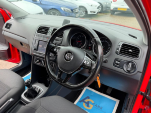 2015 Volkswagen Polo 1.2 Tsi Bluemotion Tech Se Euro 6 (s/s) 5dr in Red — image 3