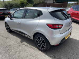 2014 Renault Clio 1.2 Dynamique Medianav 1.2 16v 75 in Silver — image 3