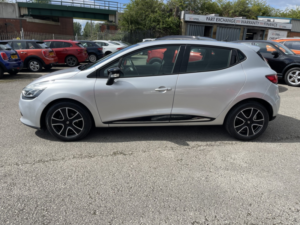 2014 Renault Clio 1.2 Dynamique Medianav 1.2 16v 75 in Silver — image 5