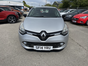 2014 Renault Clio 1.2 Dynamique Medianav 1.2 16v 75 in Silver — image 6
