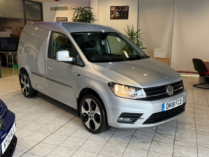 2018 Volkswagen Caddy 2.0 Tdi C20 Bluemotion Tech Highline in Silver — image 2