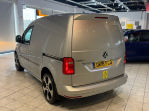 2018 Volkswagen Caddy 2.0 Tdi C20 Bluemotion Tech Highline in Silver — image 6