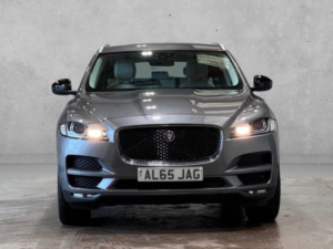 2016 Jaguar F-Pace 2.0 D180 Prestige Auto AWD Euro 6 (s/s) 5dr in Grey — image 2