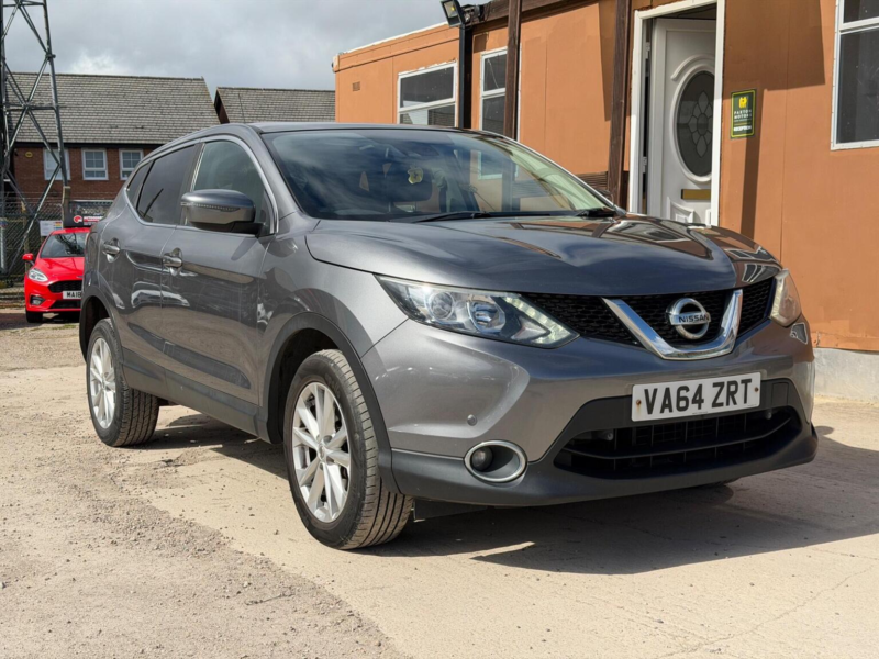 2015 Nissan Qashqai 1.5 Dci Acenta+ 2WD Euro 5 (s/s) 5dr in Grey — image 1