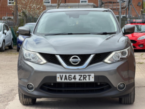 2015 Nissan Qashqai 1.5 Dci Acenta+ 2WD Euro 5 (s/s) 5dr in Grey — image 2