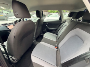 2019 SEAT Arona Tdi Se Technology in Blue — image 3