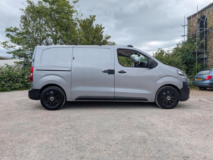 2022 Citroen Dispatch 1.5 Bluehdi 1000 Enterprise Pro M Fwd 2 Euro 6 (s/s) 6dr in Grey — image 2