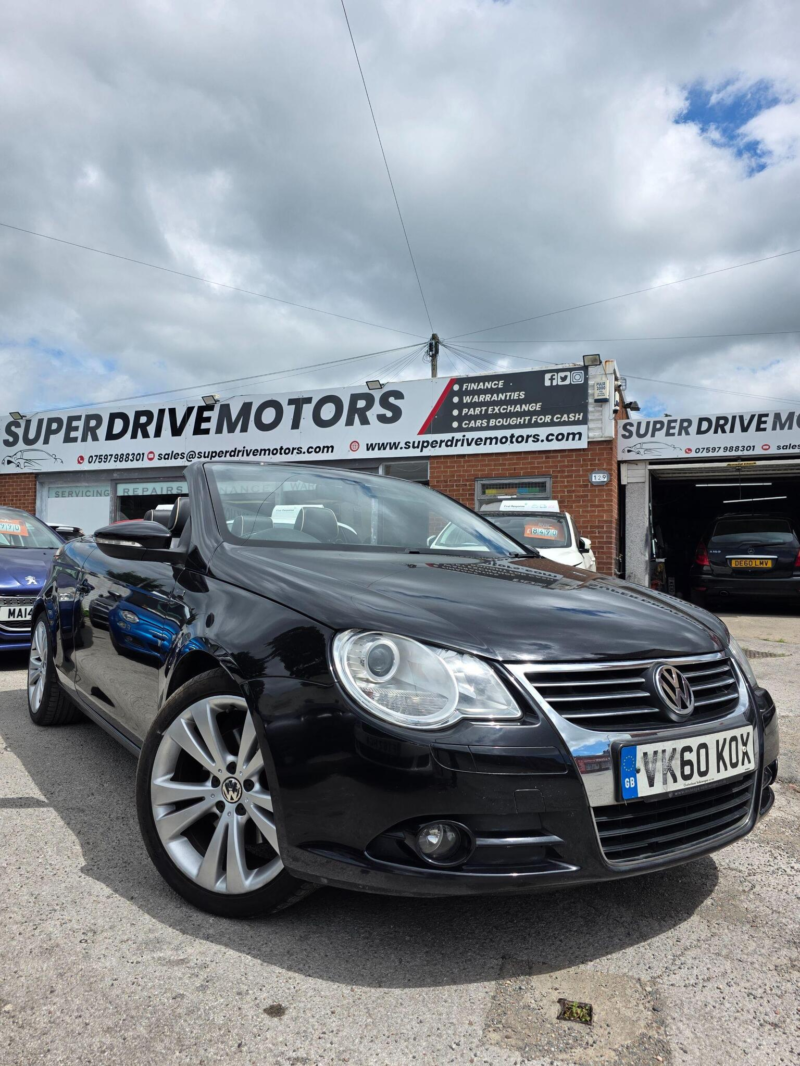 2010 Volkswagen Eos 2.0 Tdi Cr Individual Cabriolet DSG Euro 5 2dr in Black — image 1