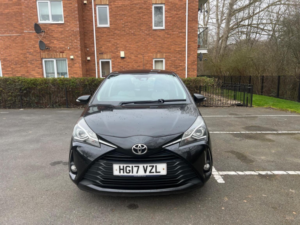 2017 Toyota Yaris 1.5 Vvt-I Icon Euro 6 5dr in Black — image 2