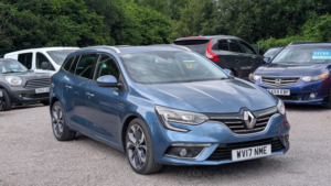 2017 Renault Megane 1.5 Signature Nav Dci 110 Auto in Blue — image 3