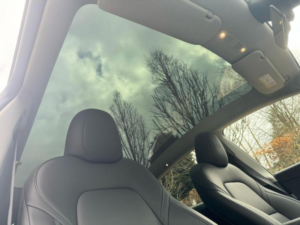 2024 Tesla Model Y (dual Motor) Long Range Auto 4wde 5dr in Grey — image 3