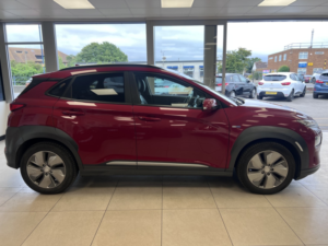 2020 Hyundai Kona Kona Ev Prem Se 64 Kwh My20 in Red — image 4