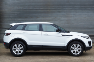2017 Land Rover Range Rover Evoque 2.0 Td4 Se Tech in White — image 3