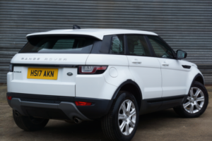 2017 Land Rover Range Rover Evoque 2.0 Td4 Se Tech in White — image 4