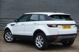 2017 Land Rover Range Rover Evoque 2.0 Td4 Se Tech in White — image 6