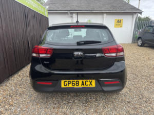 2019 Kia Rio 1.3 2 in Black — image 5