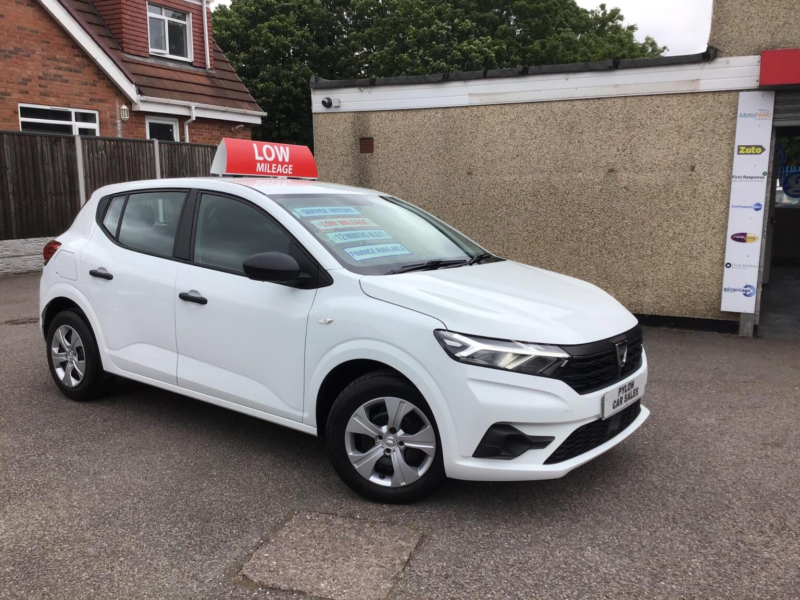 2021 Dacia Sandero 1.0 Tce Essential Euro 6 (s/s) 5dr in White — image 1