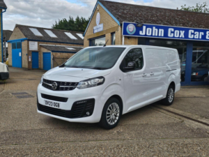 2023 Vauxhall Vivaro 1.5 Turbo D 2900 Pro L2 H1 Euro 6 (s/s) 6dr in White — image 2