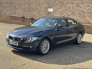 2012 BMW 3 Series 2.0 320d Luxury Saloon in Blue — image 3