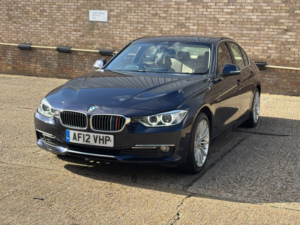 2012 BMW 3 Series 2.0 320d Luxury Saloon in Blue — image 4