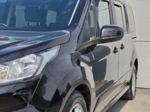 2020 Ford Grand Tourneo Connect 1.5 Ecoblue Titanium Auto Euro 6 (s/s) 5dr in Black — image 4