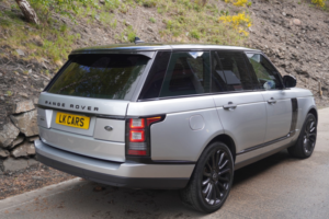 2017 Land Rover Range Rover 4.4 Sd V8 Vogue Se in Silver — image 4