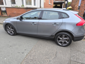 2014 Volvo V40 Cross Country Hatchback 2014 in Grey — image 2