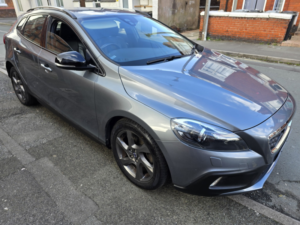 2014 Volvo V40 Cross Country Hatchback 2014 in Grey — image 4