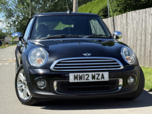 2012 MINI Convertible 1.6 One Convertible in Black — image 2