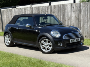 2012 MINI Convertible 1.6 One Convertible in Black — image 4