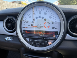 2012 MINI Convertible 1.6 One Convertible in Black — image 5