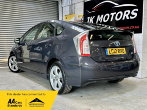 2012 Toyota Prius 1.8 Vvt-H T4 CVT Euro 5 (s/s) 5dr in Grey — image 3