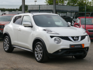 2015 Nissan Juke 1.6 Tekna SUV 5dr Petrol Xtron Euro 5 (117 Ps) in White — image 5