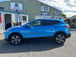 2018 Nissan Qashqai 1.2 Dig-T N-Connecta Euro 6 (s/s) 5dr in Blue — image 5