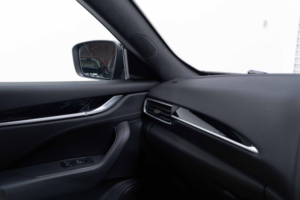 2019 Maserati Levante 3.0 V6 Gransport Nerissimo Zf 4WD Euro 6 (s/s) 5dr in Black — image 5