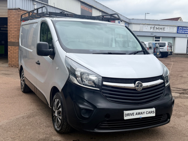 2018 Vauxhall Vivaro 1.6 Cdti 2700 in Silver — image 1