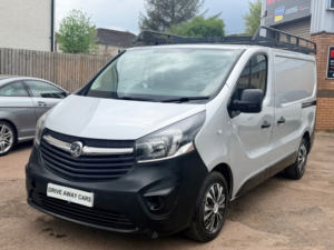 2018 Vauxhall Vivaro 1.6 Cdti 2700 in Silver — image 3