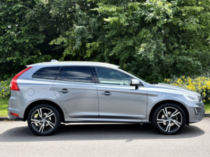 2017 Volvo Xc60 2.0 R-Design Lux Nav D4 in Grey — image 2