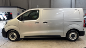 2016 Peugeot Expert 1.6 Bluehdi 1000 Professional Diesel Silver 6dr No Vat+9 Stamps+work Ready in Silver — image 2