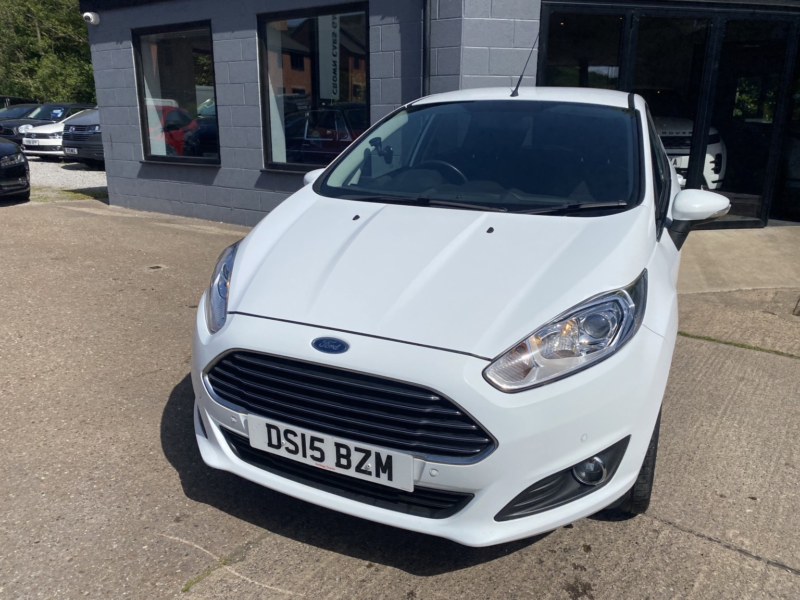2015 Ford Fiesta 1.6 Zetec in White — image 1