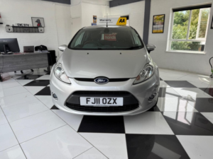 2011 Ford Fiesta 1.4 Tdci Dpf Titanium 5dr in Silver — image 2