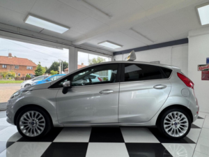 2011 Ford Fiesta 1.4 Tdci Dpf Titanium 5dr in Silver — image 5