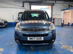 2017 Citroen Berlingo 1.6 Bluehdi Feel in Blue — image 6